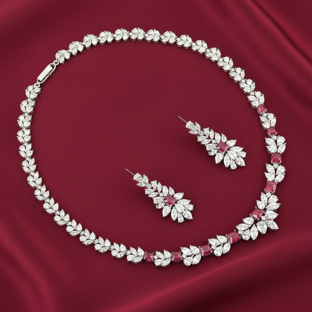 Bound Jewels Charming Wreath Necklace Set